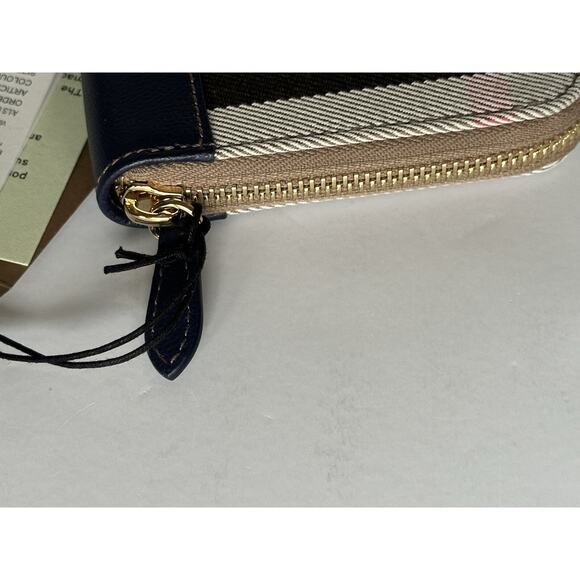 Burberry Zip Around Wallet Dark Canvas Blue 80845161 NWT $630 - Picture 8 of 15